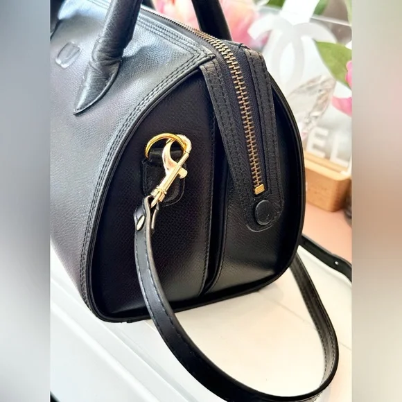 Valentino Garavani Black Leather Boston Bag - Picture 4 of 12